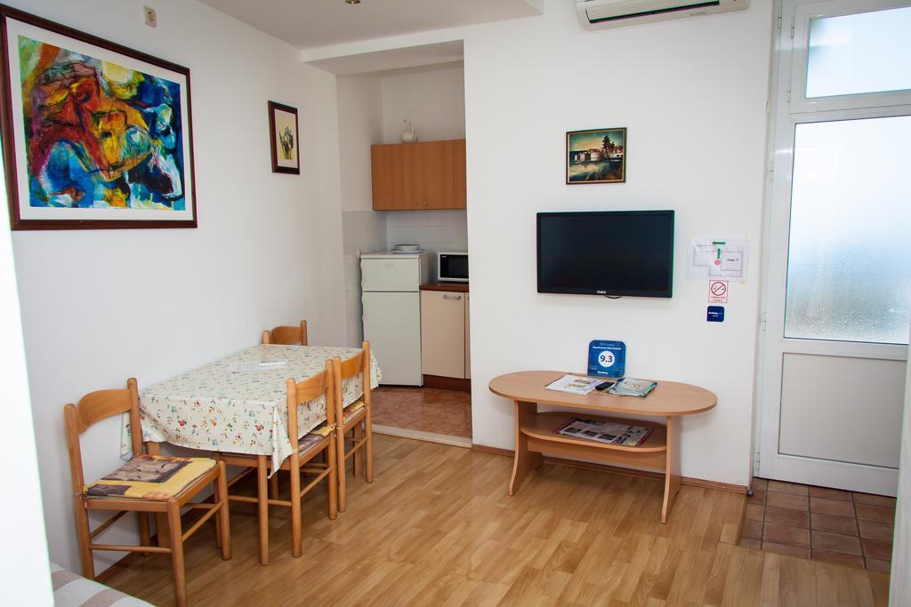 Apartments Villa Kosovic - Ground Floor ดูบรอฟนิก ภายนอก รูปภาพ